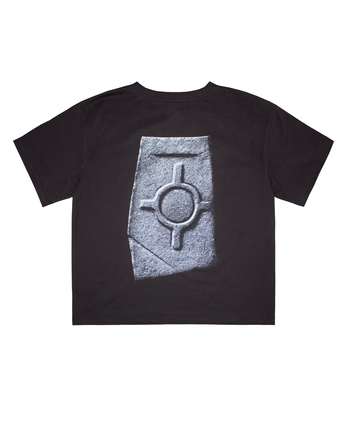 MONOLITH TEE